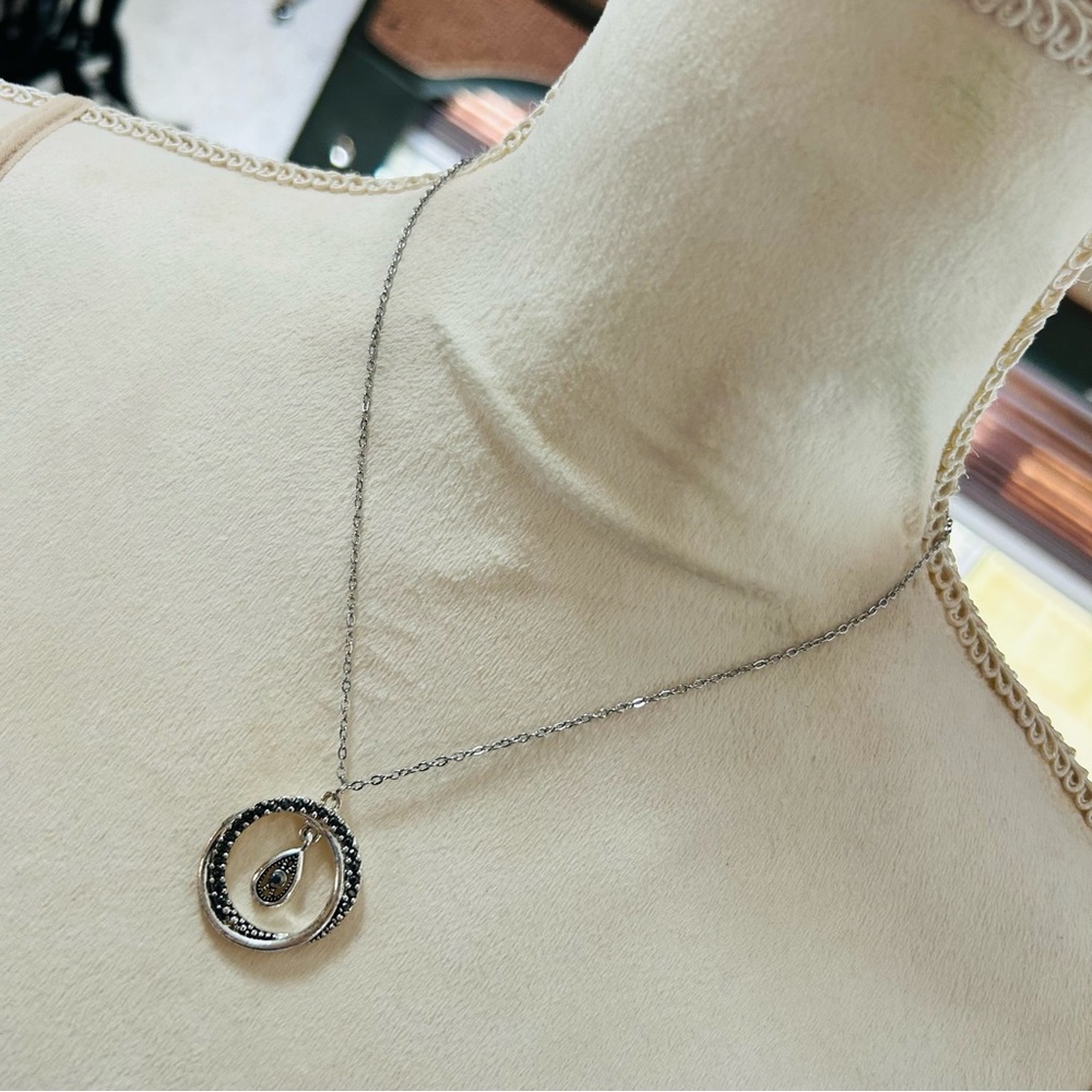 Vintage smoky glass stone teardrop dangle center pendant on chain necklace